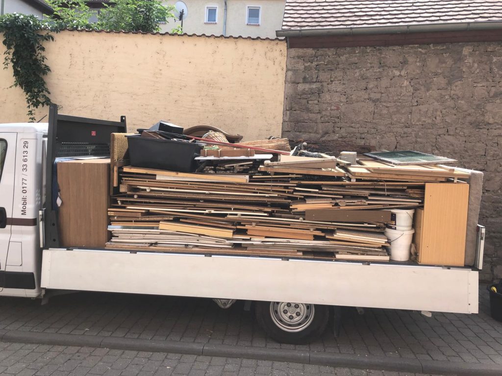 Entrümpelung Haushaltsauflösung Einfamilienhaus Hof Grundstück Bauernhof